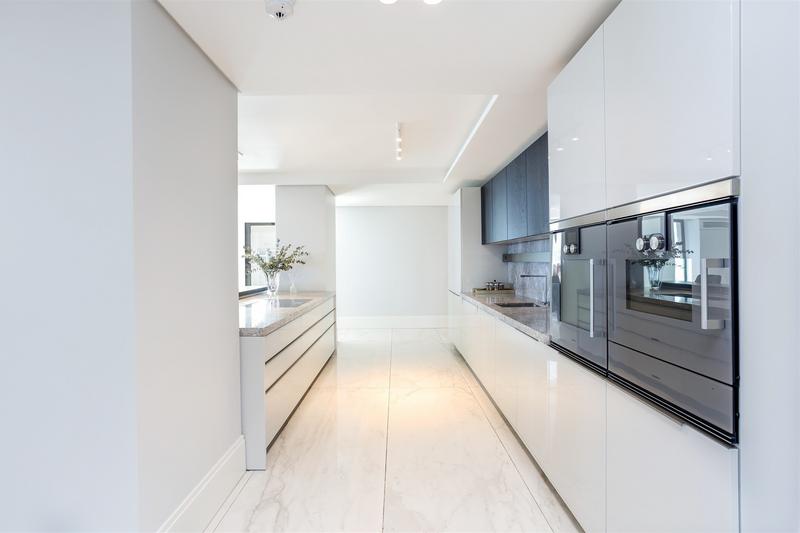 5 Bedroom Property for Sale in Bantry Bay Western Cape